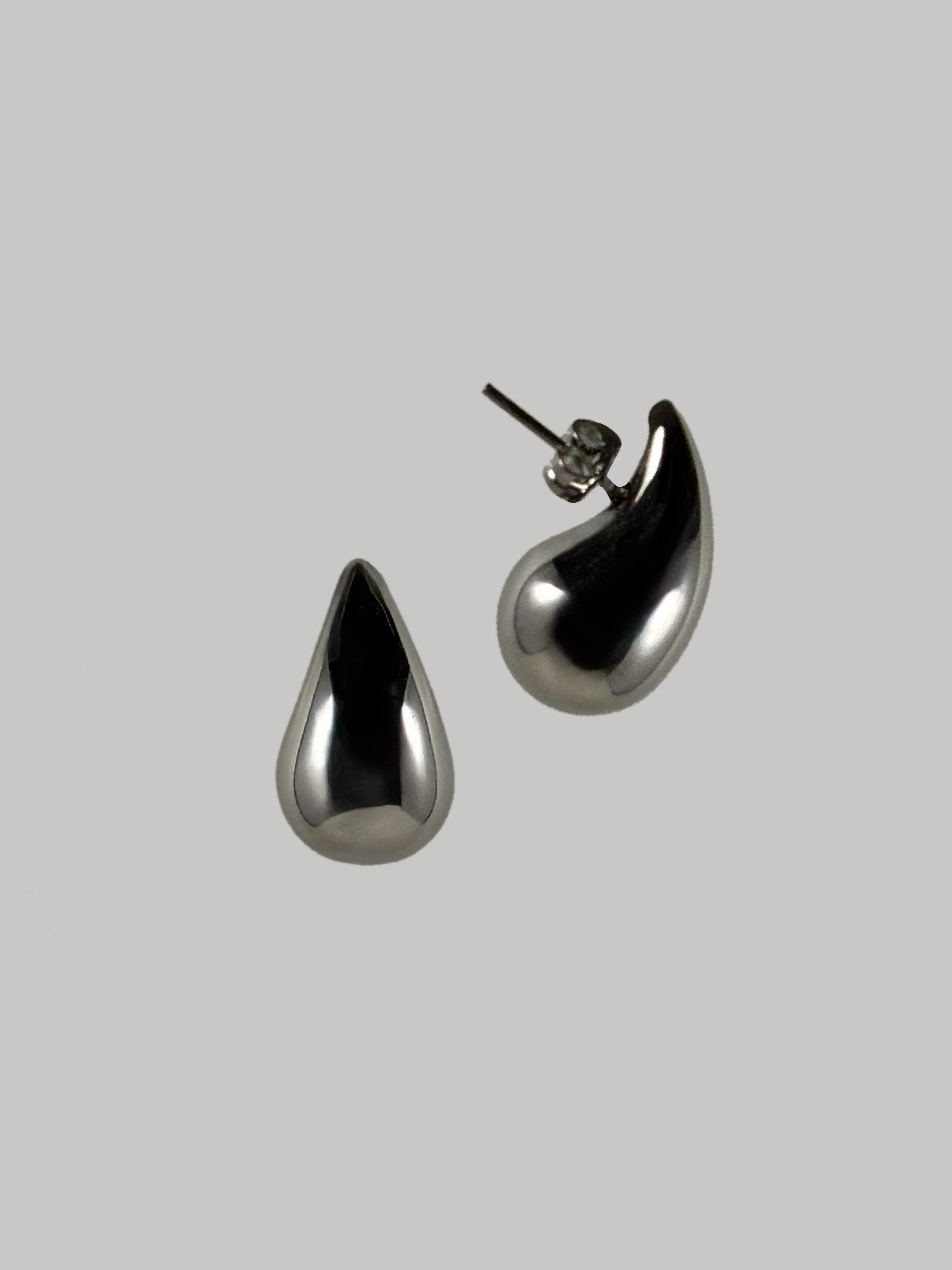 Volvos Earrings