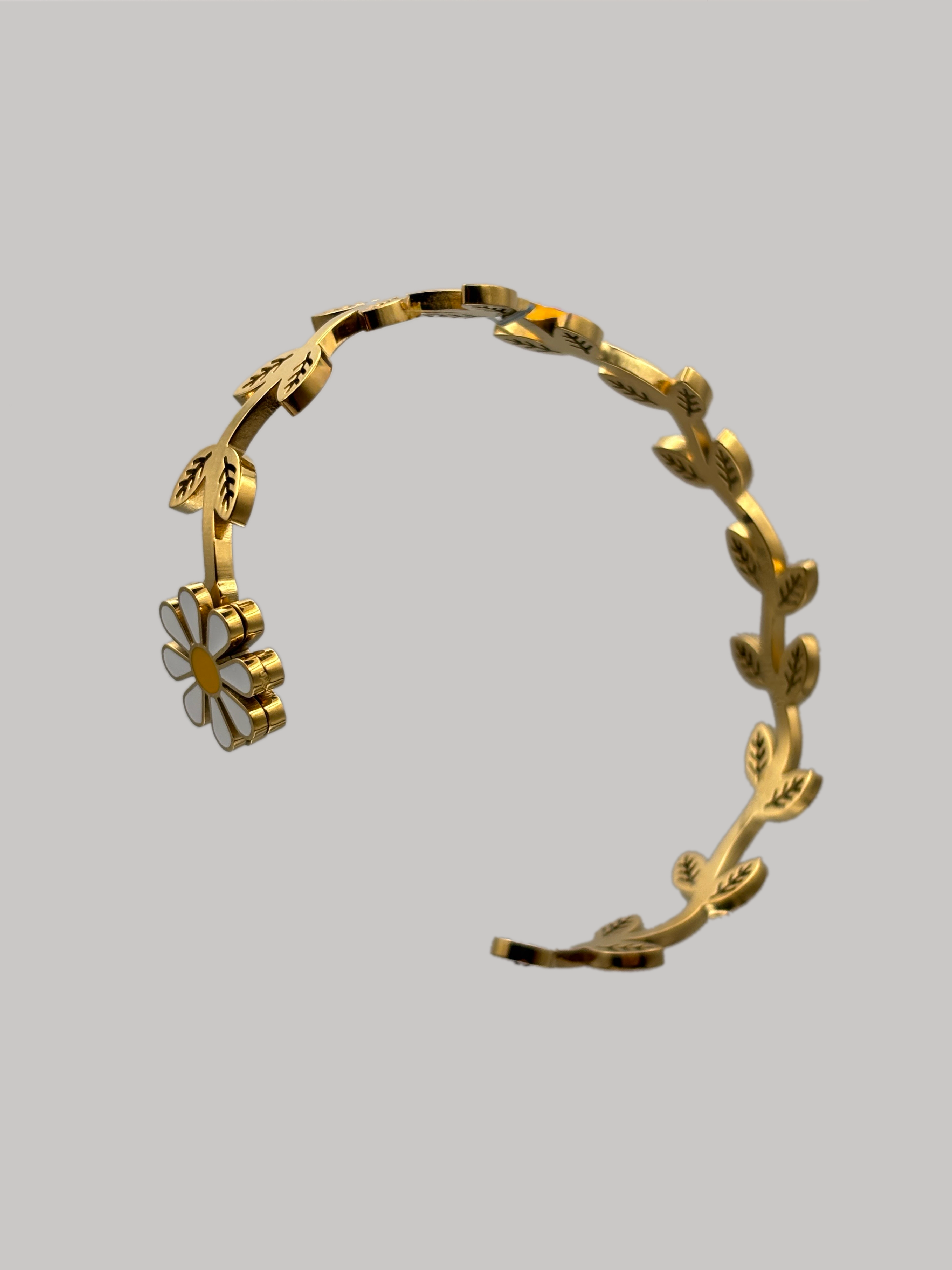 Daisy Cuff